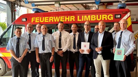 Justizminister übergibt an die Kreisstadt Limburg einen Zuwendungsbescheid zur Förderung des Brandschutzes in Höhe von über 250.000,- Euro