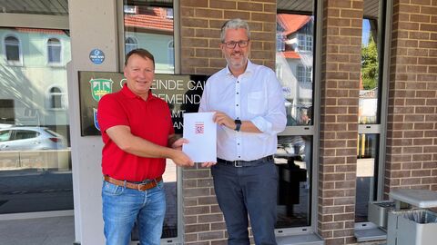 Digitalstaatssekretär Burghardt bei der Übergabe der Förderzusagen in Calden