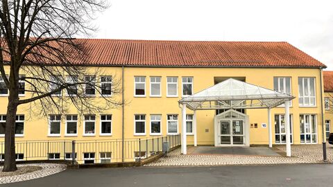 Verwaltungsgebäude Grenzdurchgangslager Friedland und Außenstelle des BVA                