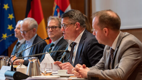 Ministerpräsident Boris Rhein beim Hessischen Zukunftsrat Wirtschaft Ministerpräsident Boris Rhein beim Hessischen Zukunftsrat Wirtschaft